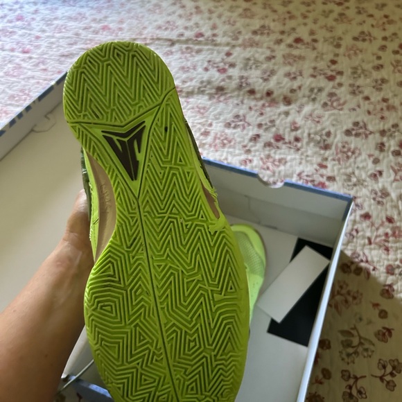 Nike - Picture 6 of 7